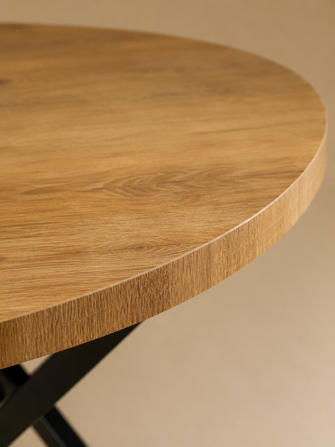 Chena – Table ronde chêne 4 à 6 personnes, pied central